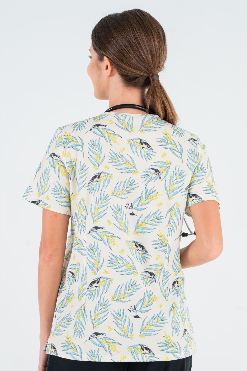 Wattlebirds Women’s 3-Pocket Scrub Top