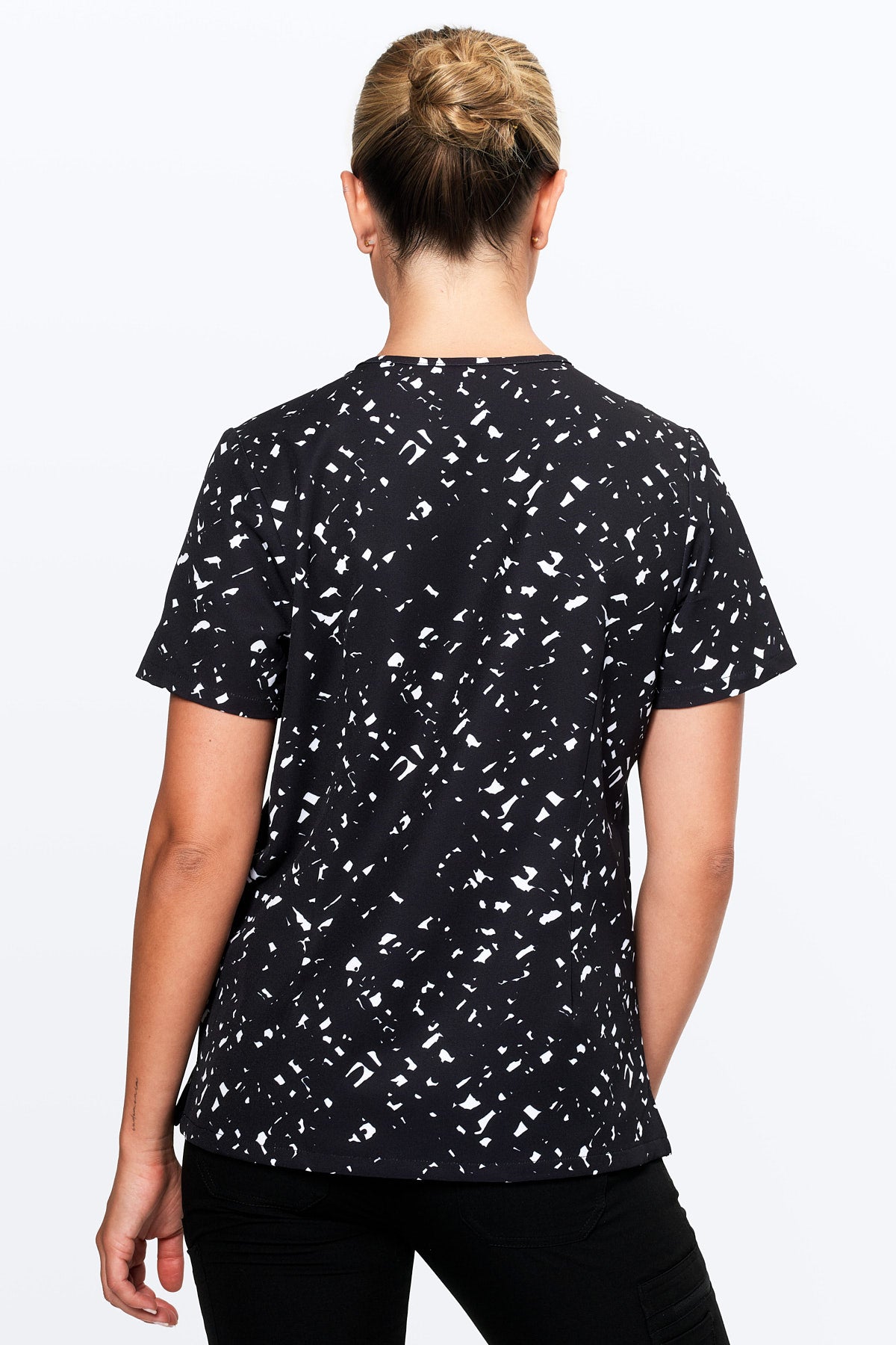 Black & White Confetti Women’s 3-Pocket Scrub Top
