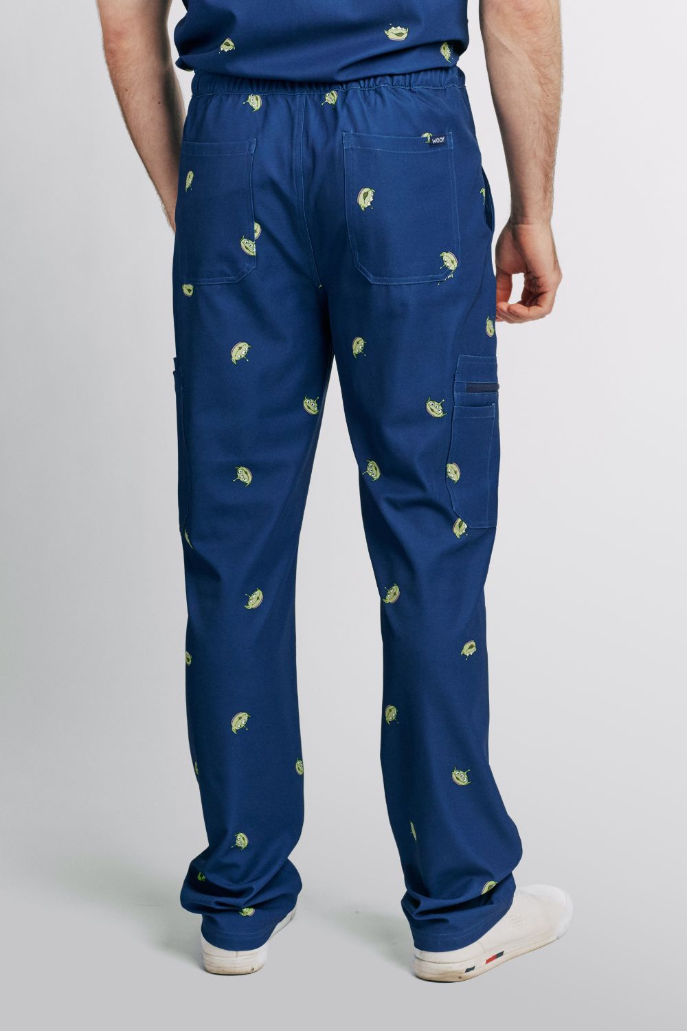 Disney & Pixar’s Toy Story Men’s Cargo Scrub Pants, Little Green Men
