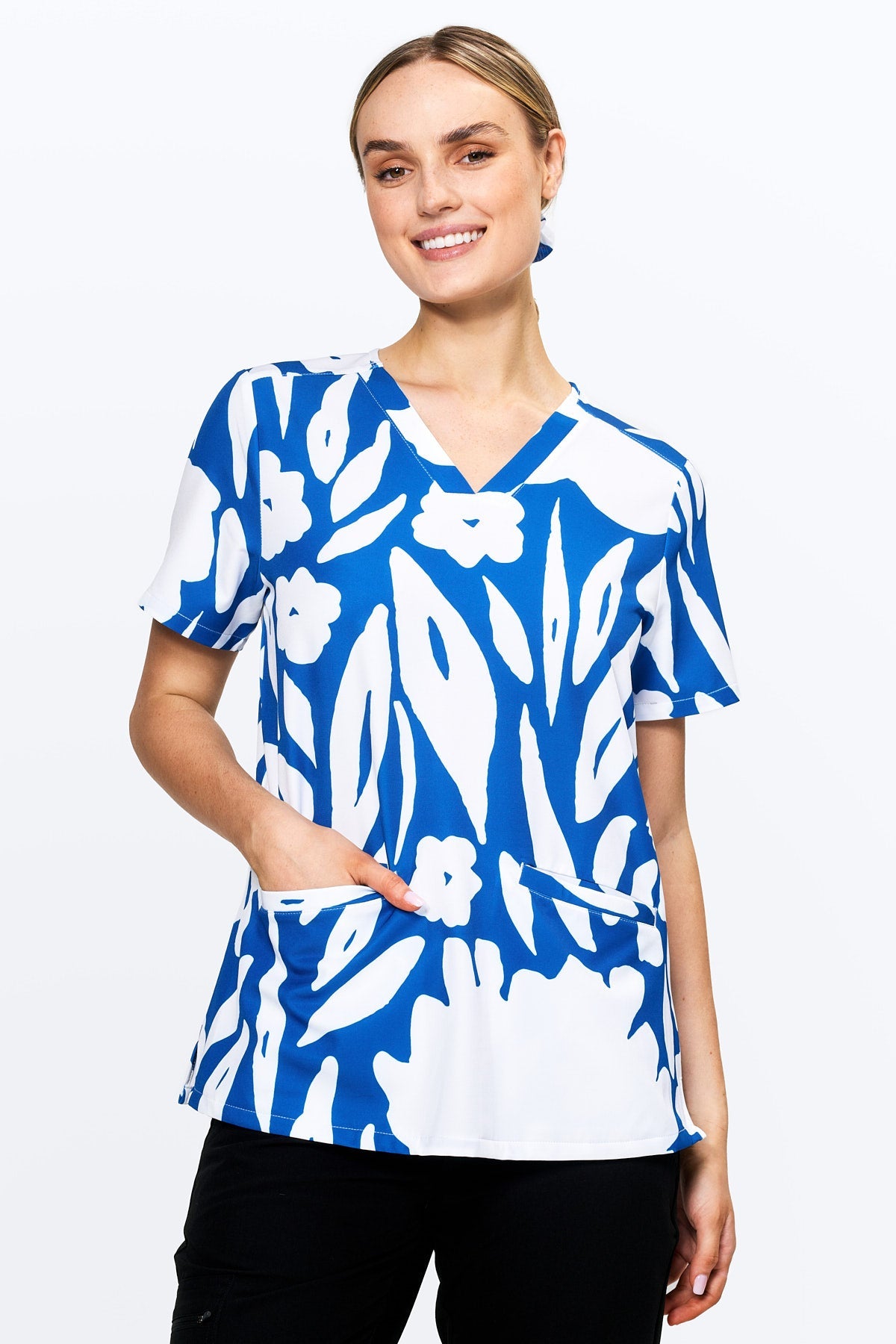 Blue-tiful Blooms Women’s 3-Pocket Scrub Top